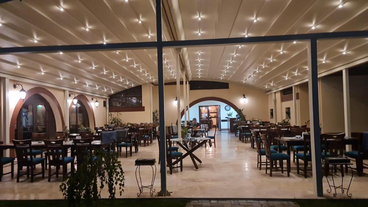 Curtea Domneasca Hotel Vaslui Luaran gambar